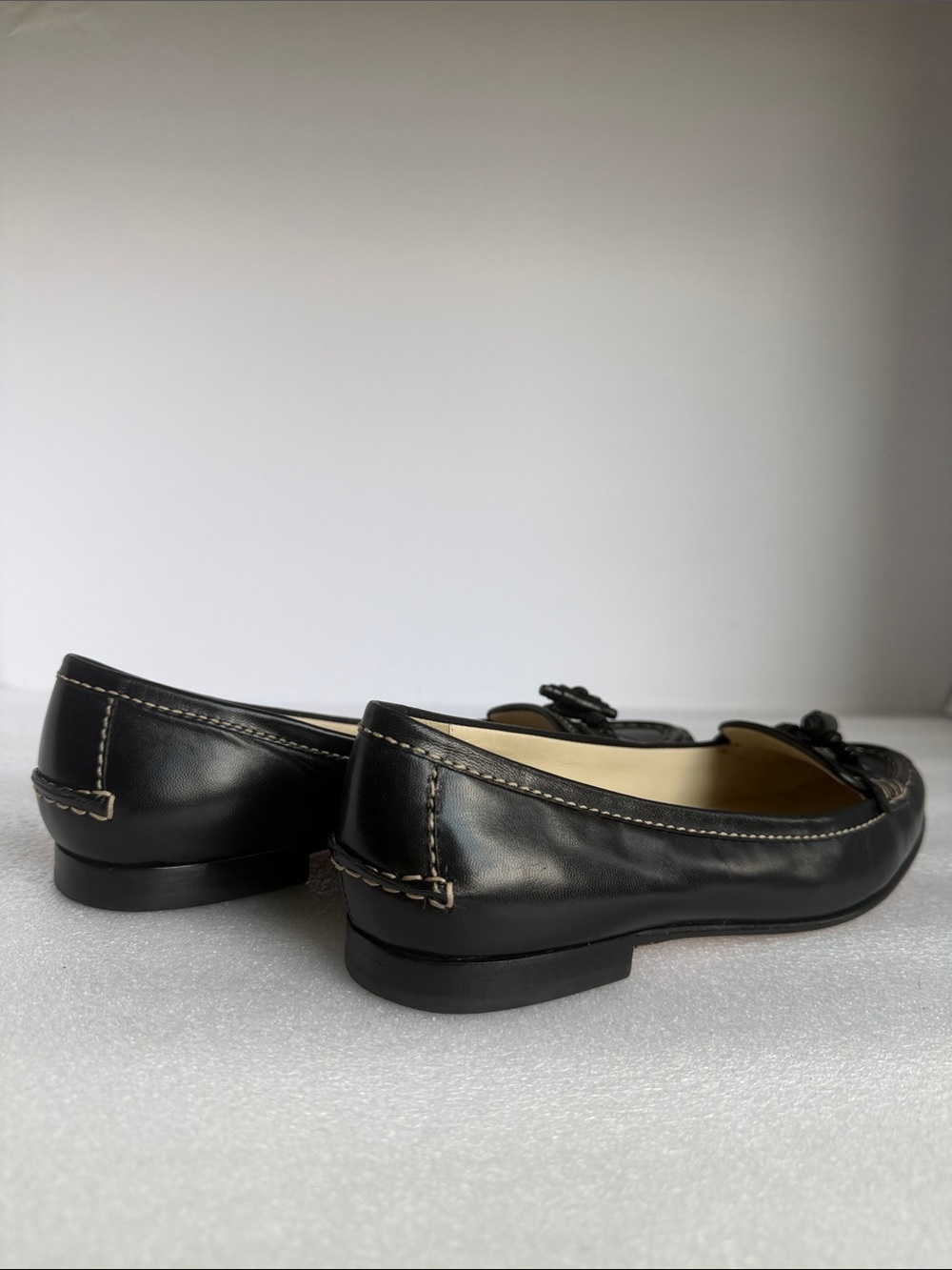 COLE HAAN Black Leather Tassel Loafers Contrast Stitching Flats Women’s 5.5 - Picture 6 of 16